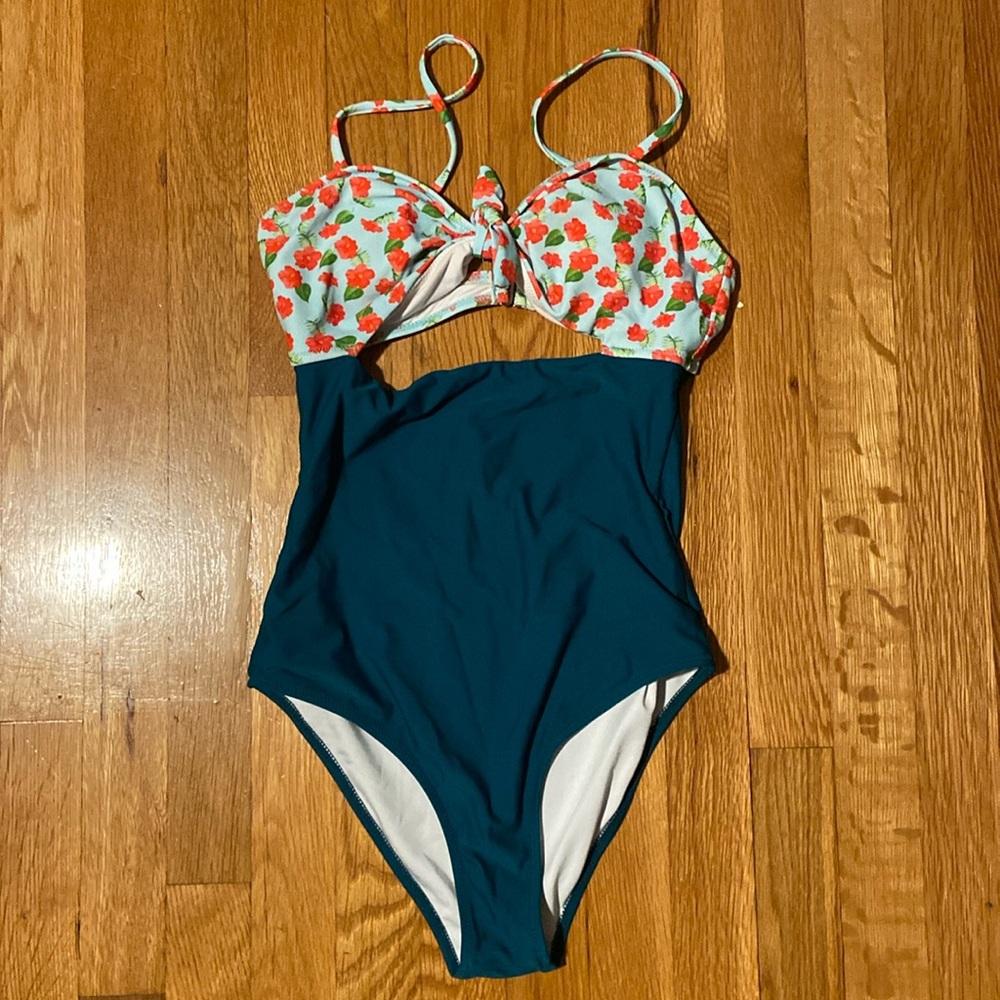 CUPSHE cutout suit